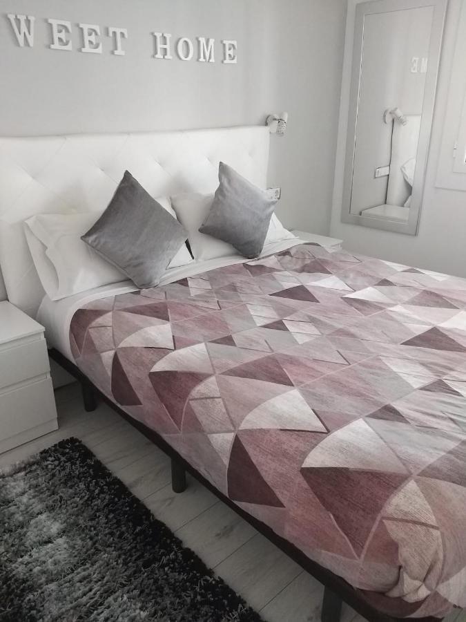 Family Deluxe Apartment Beach Кастелдефелс Екстериор снимка