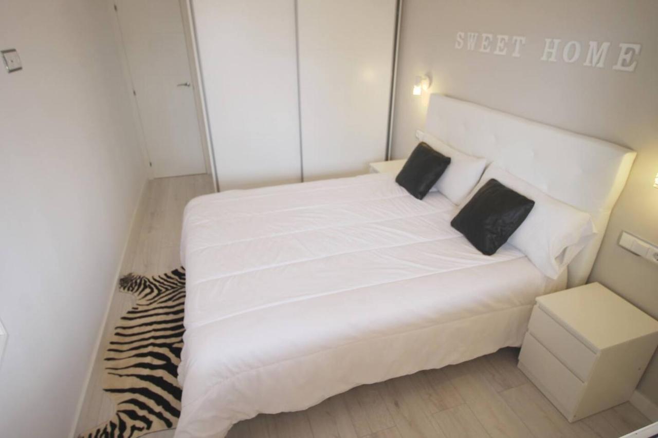 Family Deluxe Apartment Beach Кастелдефелс Екстериор снимка