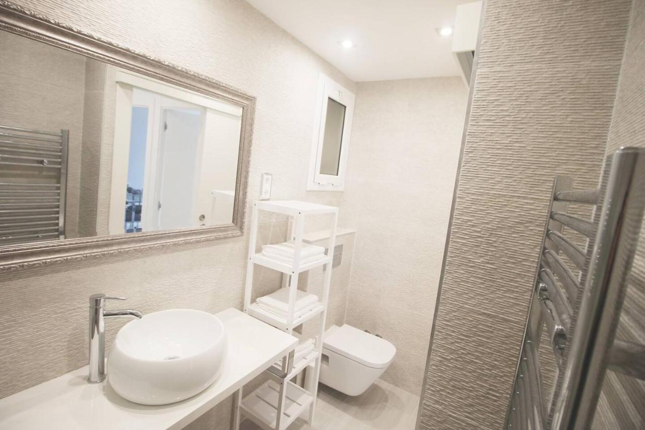 Family Deluxe Apartment Beach Кастелдефелс Екстериор снимка