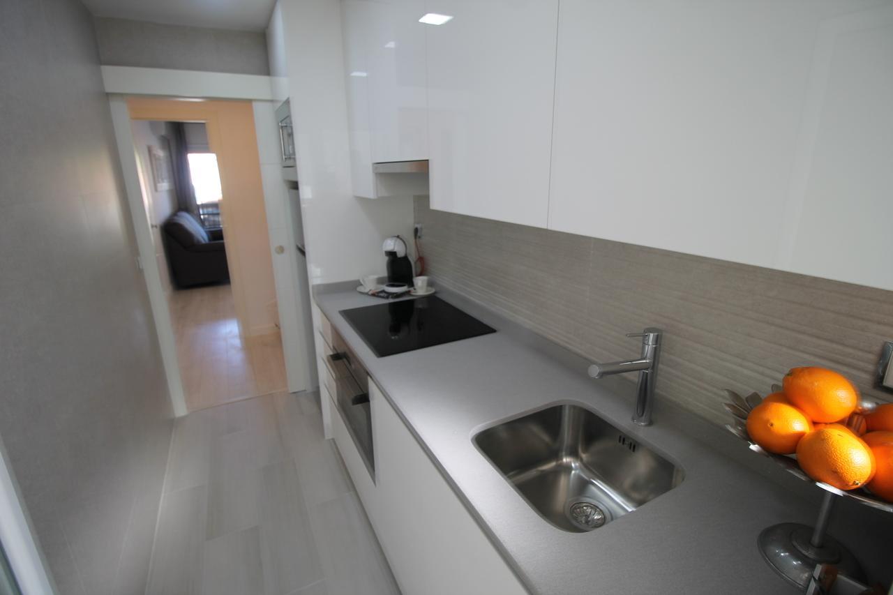 Family Deluxe Apartment Beach Кастелдефелс Екстериор снимка